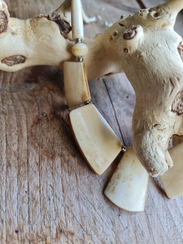 Tibetaanse etnische ketting - Buffalo bot - gepolijst - handgemaakt - statement ketting 1st - Afbeelding 4