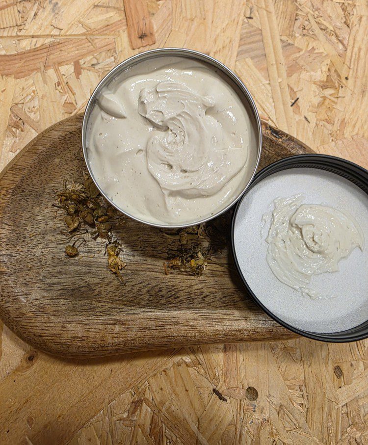 Handgemaakte creme met Kamille - kalmeert - mannen - moeders - baby´s - atopische en couperose huid 80ml
