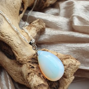 ketting-opaal1