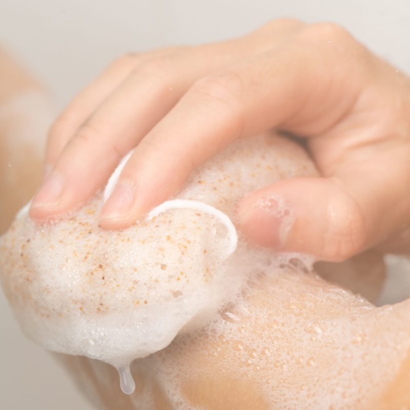 Konjac lichaam scrub spons met walnootschil - plantaardige en biologisch afbreekbare spons 1st - Afbeelding 5