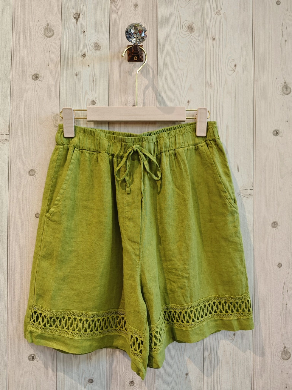 Leuek 100% linnen korte broek - bermuda - met broderie en zijzakken - PISTACHE - maat 40-42