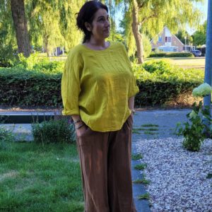 Linnen top met vlinder mouwen en ronde hals kleur GEEL, maat 44