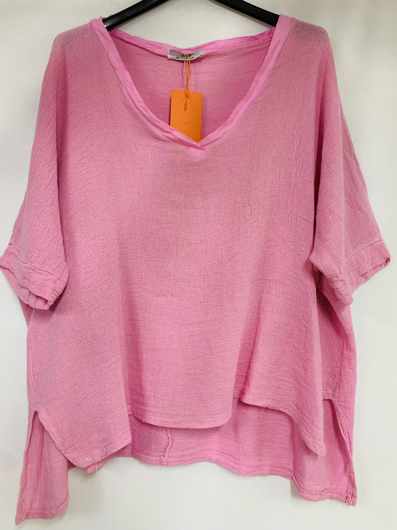 Linnen top met korte mouwen en v-hals – kleur ROZE - one size