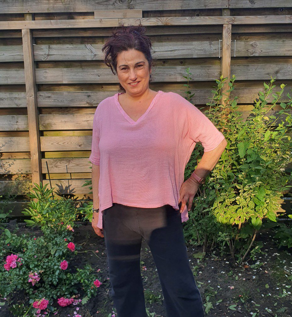 Linnen top met korte mouwen en v-hals – kleur ROZE - one size