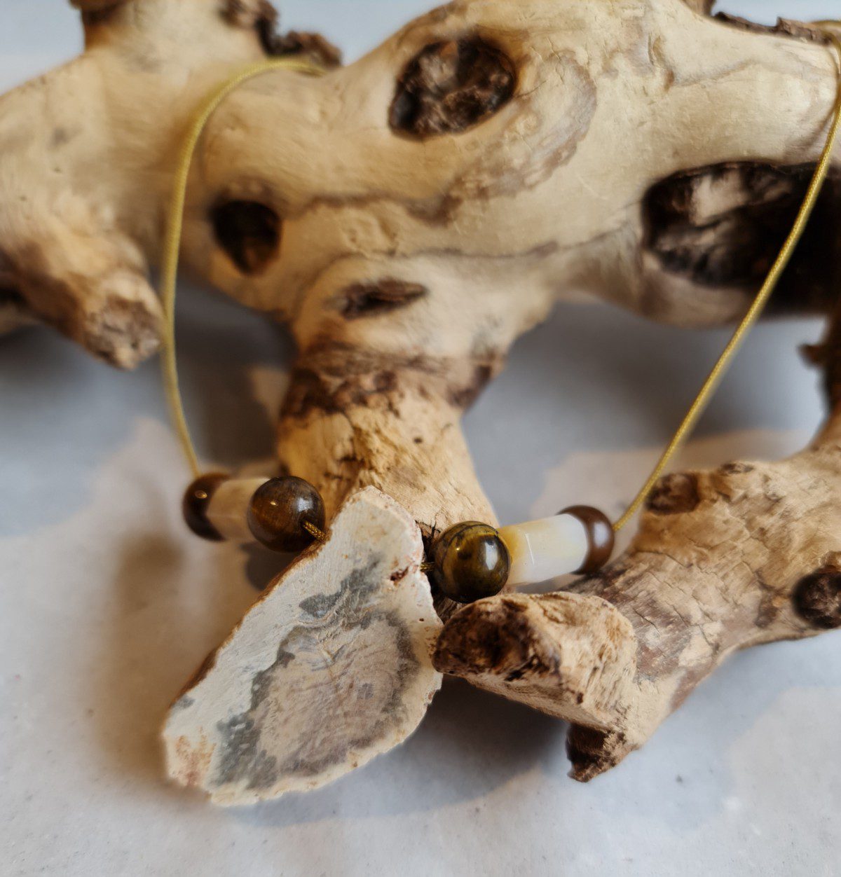Handgemaakte ketting Versteend hout - edelsteen collier - kalmerend - agaat en tijgeroog 1st - Afbeelding 2